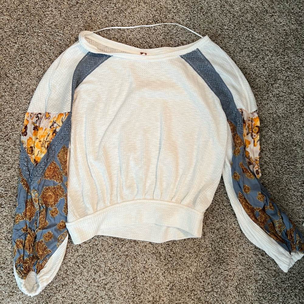 Cropped Free People shirt